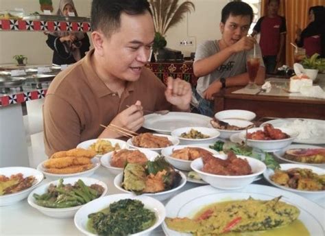 LIMA KULINER KHAS LAMPUNG NOMOR 3 FAVORIT GANJAR PRANOWO Orbit Metro