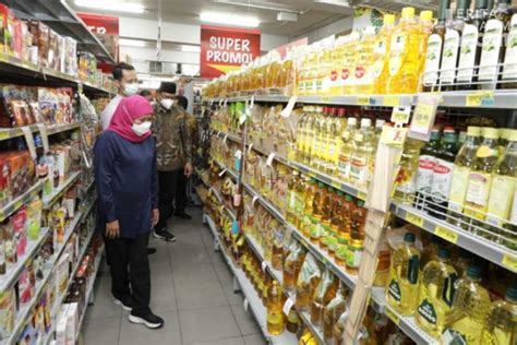 Soal Minyak Goreng Khofifah Stok Aman Dan Jangan Panic Buying