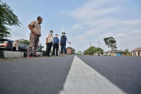 Kucuran Duit Perbaikan Jalan Di Jabar Seret Program Jamu Sulit Ditepati