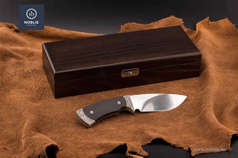 Engraved hunting knife - Noblie - knife store