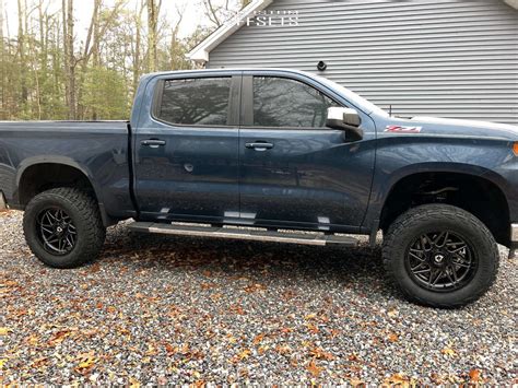 2019 Chevrolet Silverado 1500 With 20x10 19 Gear Off Road Ratio And 35