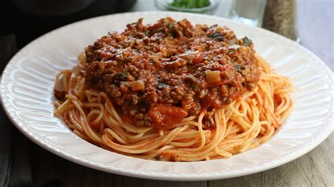 Quick Easy Spaghetti Bolognese YouTube