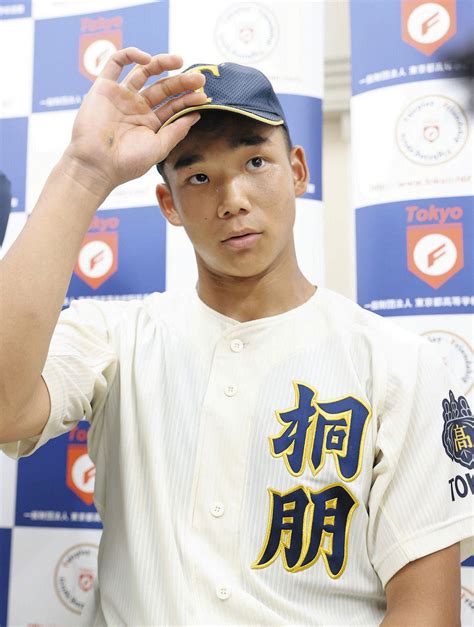 高校野球 ドラフト候補の二刀流・森井翔太郎、「長打も打ちたいし、勝たせる投球をしたい」東・西東京大会の開会式