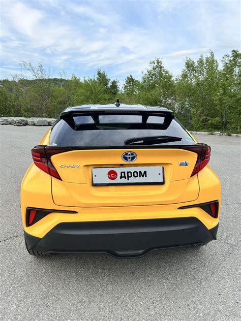 Тойота С-ХР 2020 во Владивостоке, Yellow C-HR 1.8 Hybrid 2020 ...