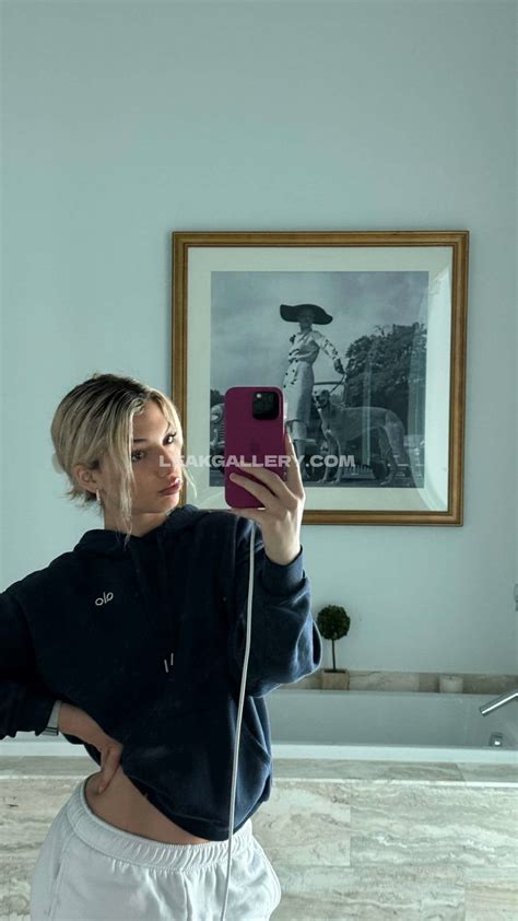 Overtimemegan / overtimemeg Exclusive Leaked Nude Onlyfans #2560357