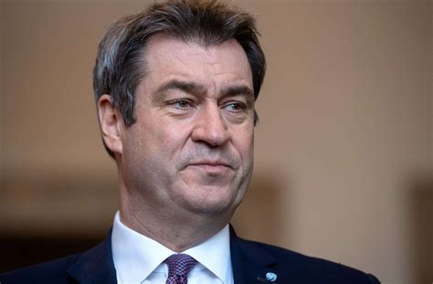 Markus Söder Bayerns Ministerpräsident hat erste Corona Impfung erhalten