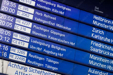 Anzeigetafel Abfahrten Fernverkehr Bahnhof Stuttgart Stock Photo