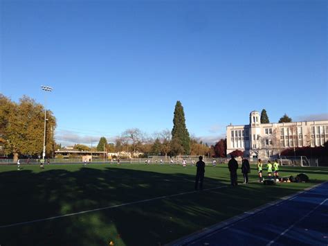 Point Grey Secondary School, 5350 East Blvd, Vancouver, BC - MapQuest