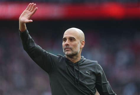 Manchester United On Twitter Guardiola Sur Un Potentiel Tripl Ils