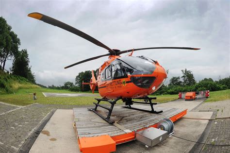 Christoph 13 fliegt wieder in Orange