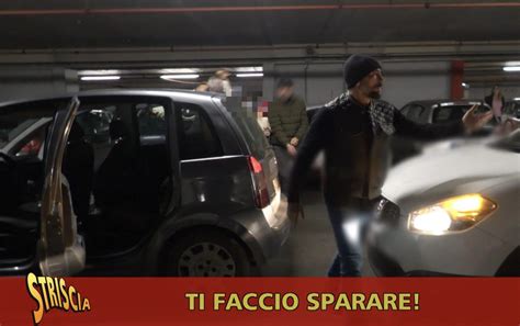 Ti Faccio Sparare Minacce E Botte A Vittorio Brumotti Durante Un