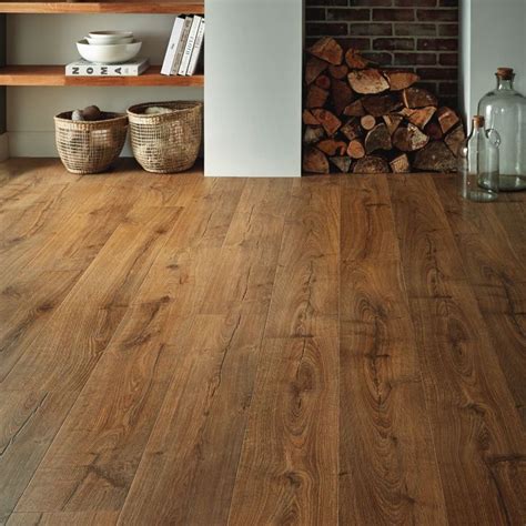 Laminated Wooden Flooring Wooden Floors Living Room Oak Laminate