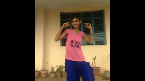 Cute Girl Dance On Bollywood Songmai Chahta Hoon Tujhko Dillo Jaan Ki