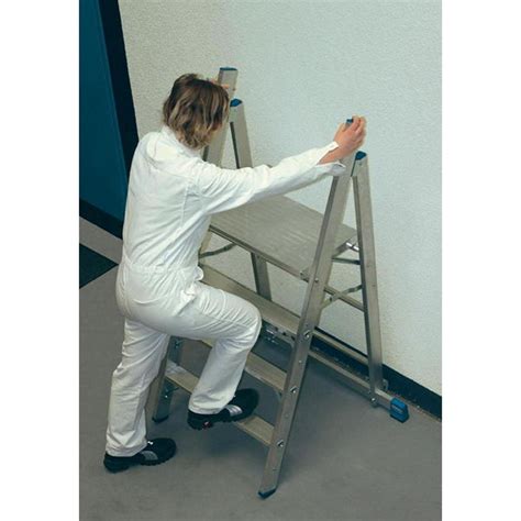 Профессиональная подставка - стремянка. до 4 ступеней, проходная