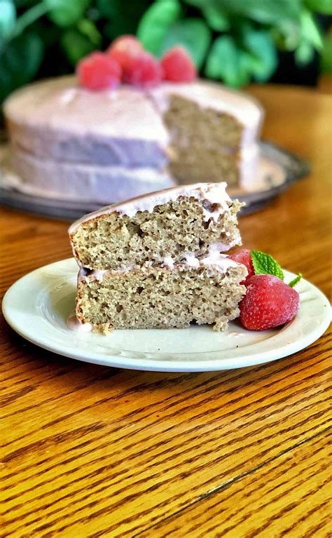 Fresh Strawberry Layer Cake Recipe