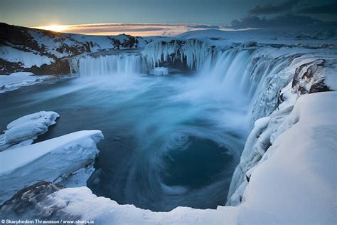 12 Stunning Shots of Godafoss, Waterfall of the Gods