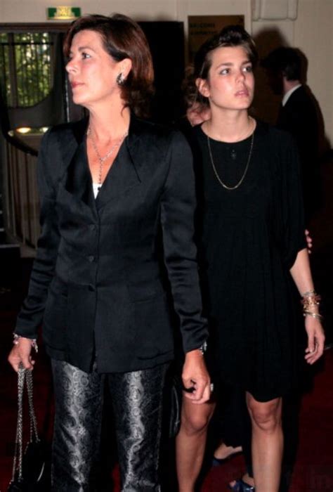 Pin Von Melkie Torres Auf Carolina De Monaco Charlotte Casiraghi