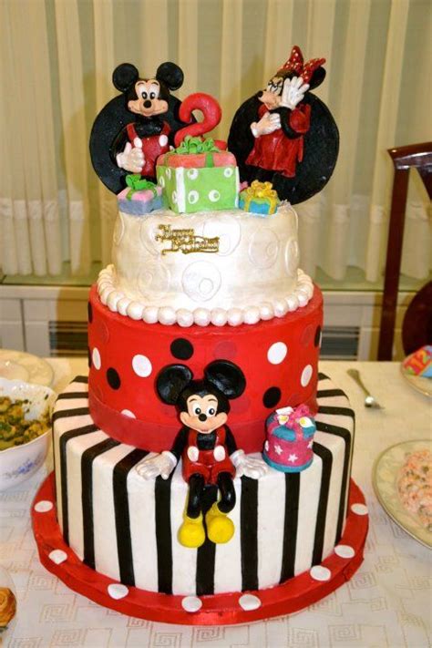 MINNIE AND MICKEY MOUSE CAKE | Mouse cake, Mickey mouse cake, Cake