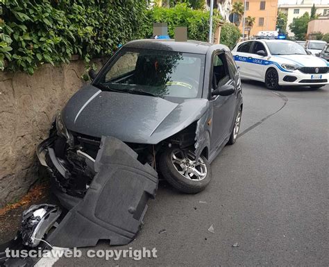 Scontro Tra Audi E Minicar All Ellera Tusciaweb Eu