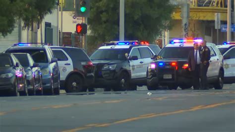 Sheriffs Deputy Shoots Armed Man In East La Nbc Los Angeles