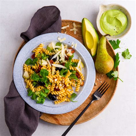 Kichererbsen Fusilli Salat Mit Avocado Dressing Rezept Kaufland