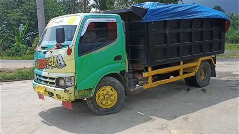 Dump Truk Hino Dutro Bak Kotak Jomplang Muatan Tanah Cadas Youtube