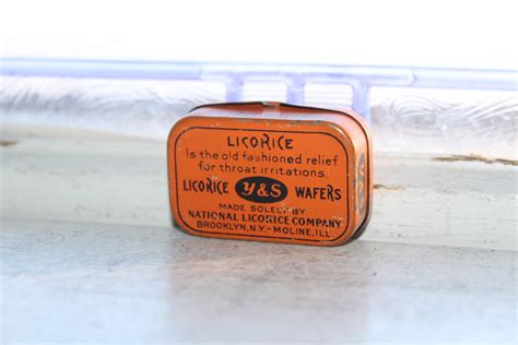 Vintage Y And S Licorice Wafers Pocket Tin