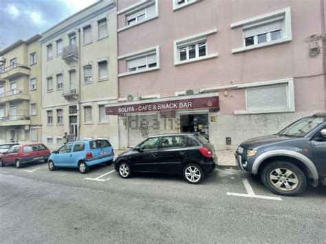 Espaço comercial à venda na rua Actor João Rosa Bairro dos Actores