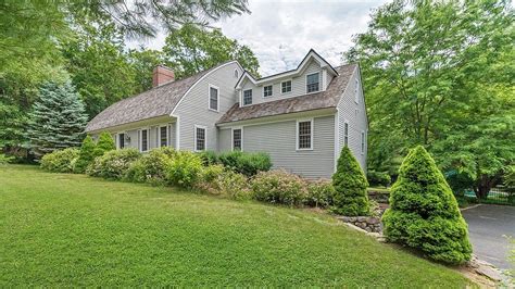 8 Turtleback Rd Essex Ma 01929 Zillow