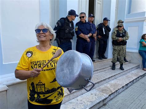 Servidores Da Sa De Protestam Na Prefeitura De Natal