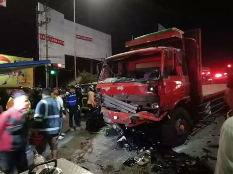 Sebelum Tewaskan 3 Orang Di Exit Tol Bawen Truk Rem Blong Tabrak 4