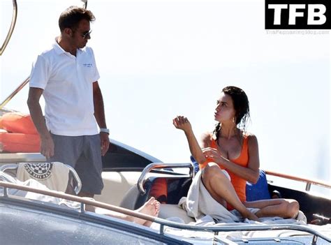 Penelope Cruz Penelopecruzoficial Penelopefalls Nude OnlyFans Photo 728 The Fappening Plus