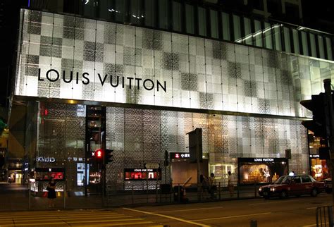 Louis Vuitton Launches Online Store In China | Natural Resource Department