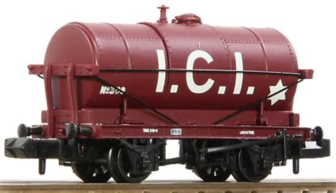 Graham Farish 373 682A 14 Ton Tank In ICI Maroon 309