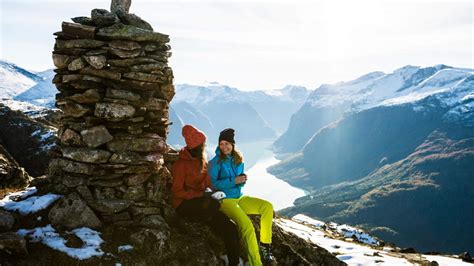 Hiking Trails at Mt. Hoven (1011 m.) | Loen Skylift