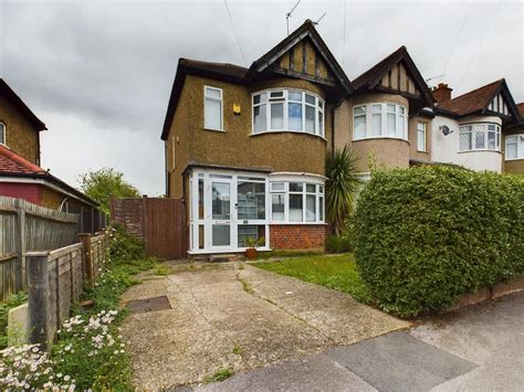 3 Bed End Terrace House For Sale In Linden Avenue Ruislip Manor