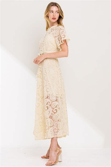 Vestido midi encaje nude Perla Beltrán Beauty Fashion