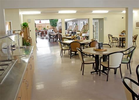 4 Ways To Elevate Dining For Assisted Living Residents Sgc™ Foodservice