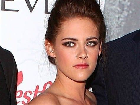 Naked Pics Of Kristen Stewart Hit The Web En