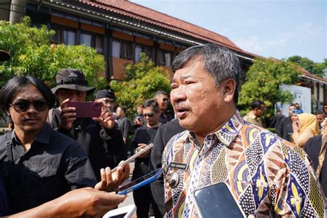 Tenaga Honorer Kategori Ii Bagaimana Nasibnya Begini Kata Bupati