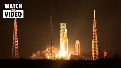 Nasa Successfully Launches Mega Moon Rocket News Au Australias