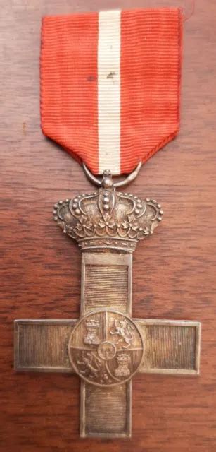 MÉDAILLE ORDRE MÉRITE Militaire Espagne Croix Chevalier ORIGINAL ORDER