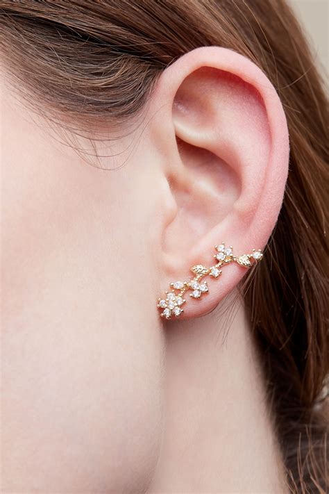 Серьги вдоль уха - 76 фото