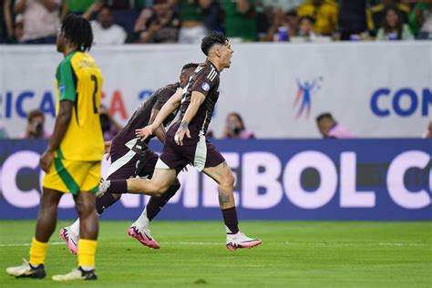 México vence Jamaica em estreia na Copa América