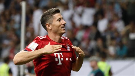 Robert Lewandowski Doceniony Przez Sztab Bayernu Monachium Przegl D