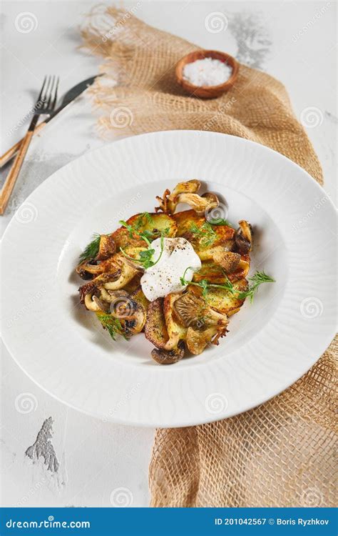 Fried Potato With Mushrooms And Sour Cream Stock Image Image Of Baked Healthy 201042567