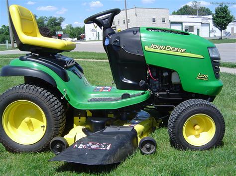 2004 John Deere L120 Lawn And Garden And Commercial Mowing John Deere