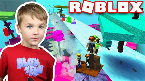 SURVIVE A GIANT TSUNAMI In ROBLOX DISASTER ISLAND YouTube