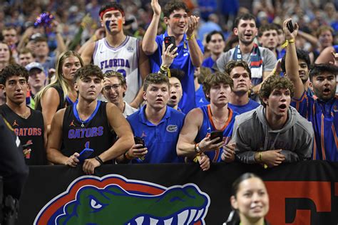 Fans surprised who plays in the Alamodome for this year finale 6