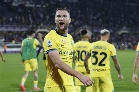 Inter Passi Avanti Per Il Rinnovo Di Skriniar Ingaggio Da Top Player